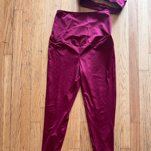 Shein size M maternity workout set. Leggings with matching nursing Sports bra. - Picture 4 of 5